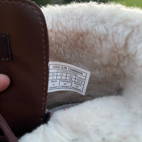 Uggs winter boots - Picture 5 of 10